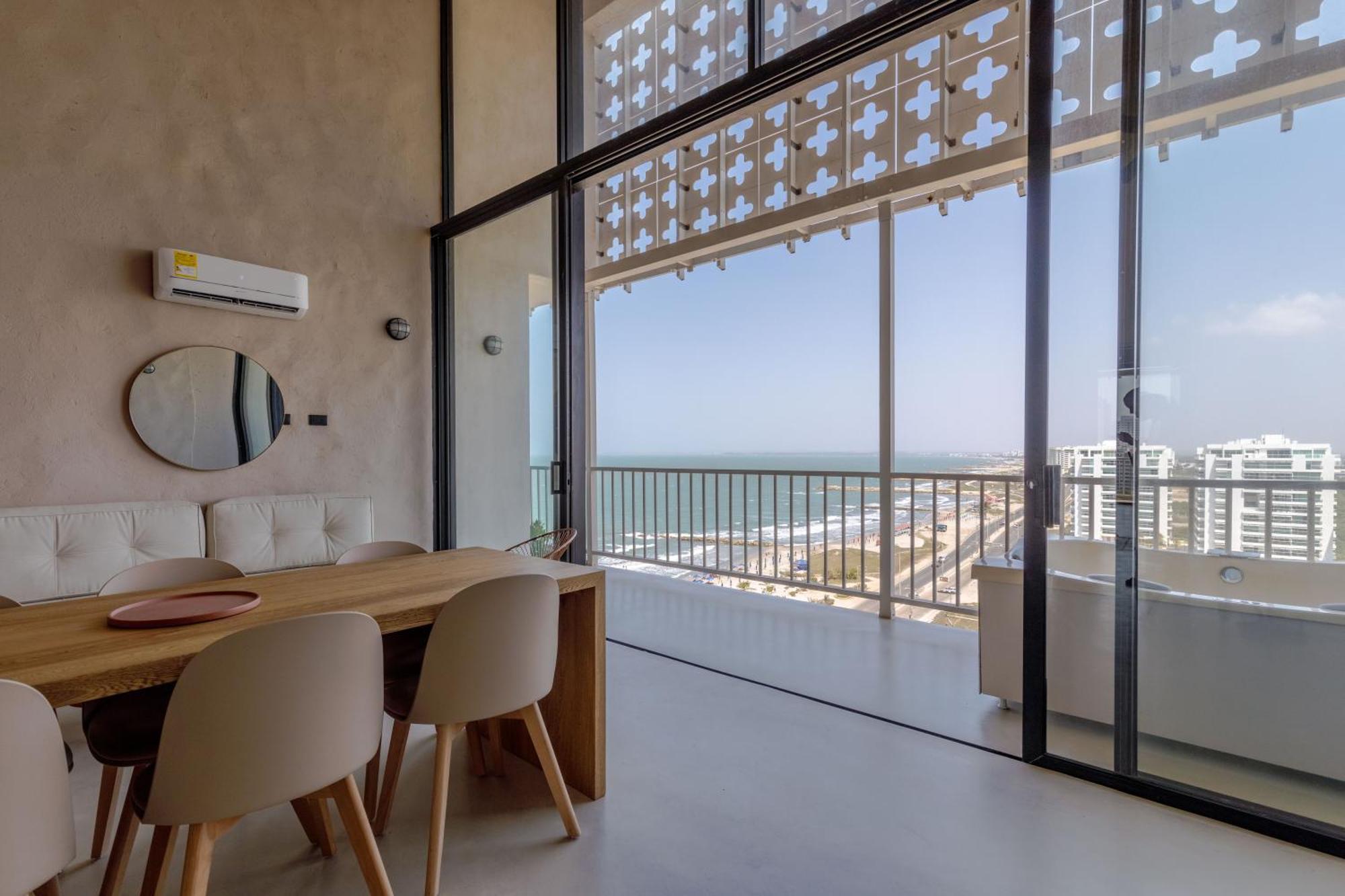 Bondo Hometel, Cartagena